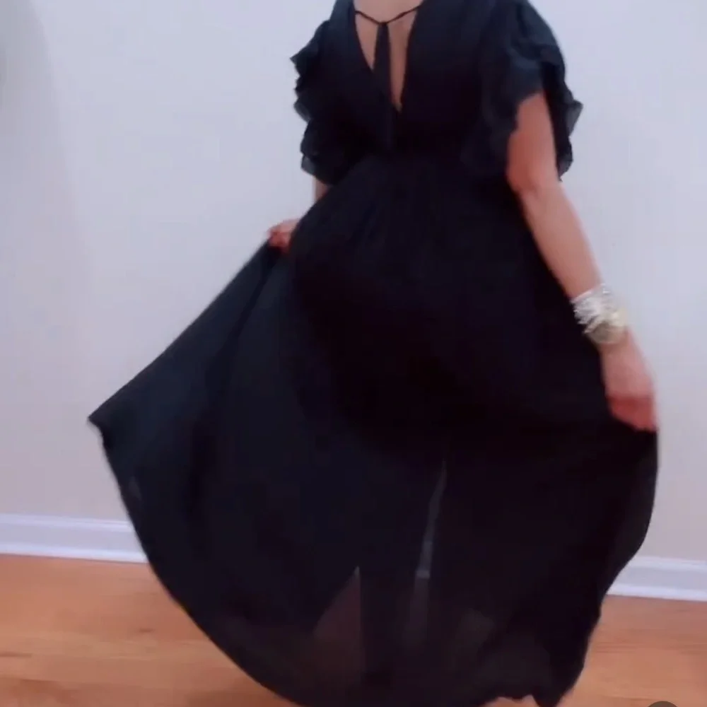 Oversized Black Flowy Maxi Dress - Picture 9 of 9